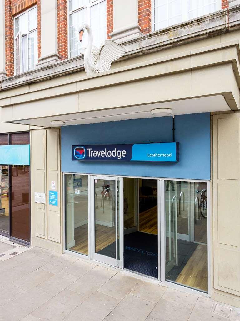 Travelodge Leatherhead Exterior foto